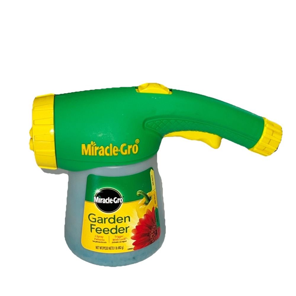 Miracle-Gro Garden Feeder with Water Soluble‎ All Purpose Plant Food, 1 lb.
